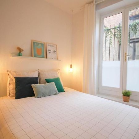 Ferienwohnung In The Heart Of Old Lille: Rue De La Monnaie Exterior foto